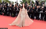 Aishwarya Rai’s ‘Bulging Belly’ Doesn’t Fit Her Ambitions! Really?